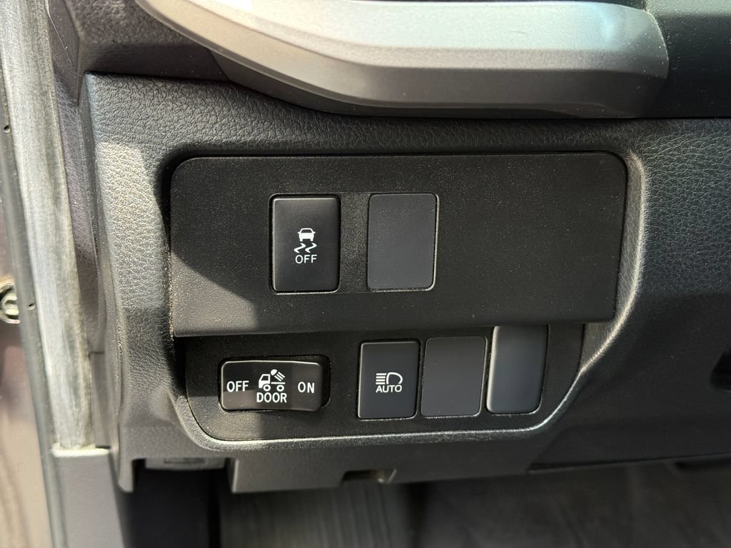 Used 2022 Gray Toyota SR5 image 24