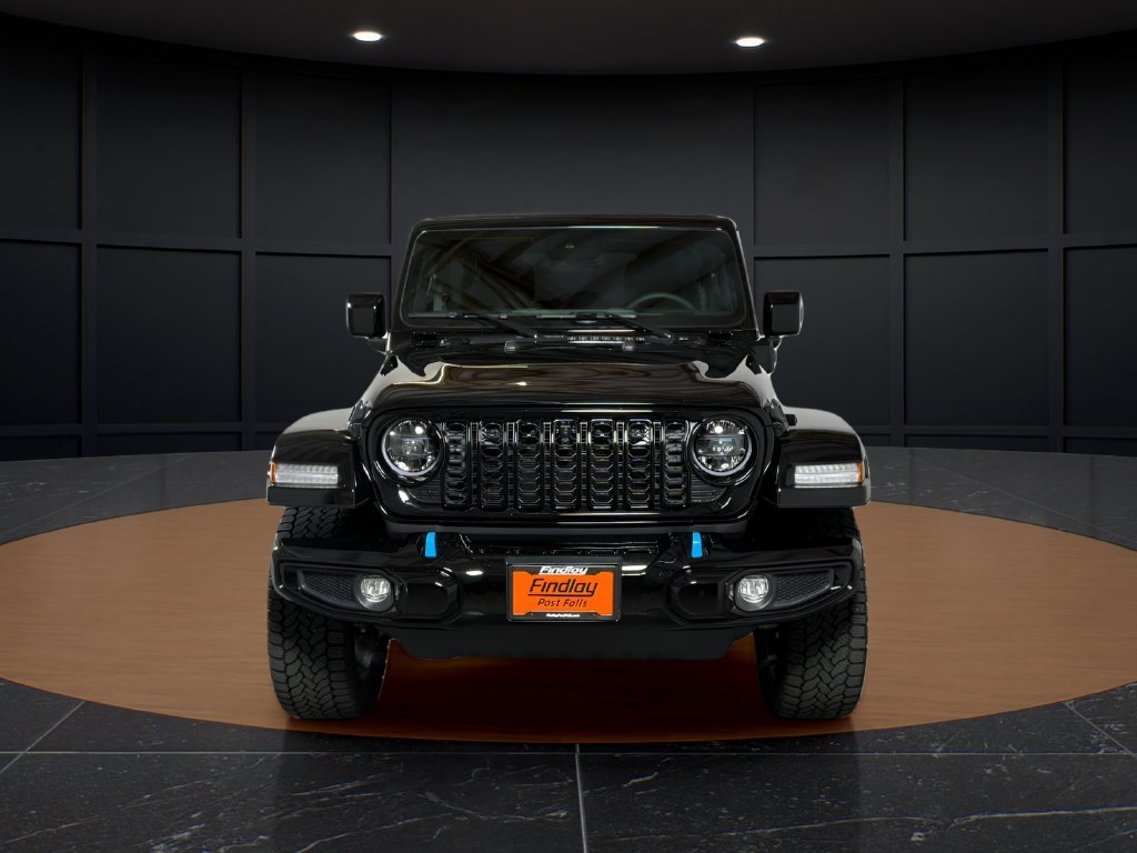 Used 2024 Black Jeep High Altitude 4xe image 8