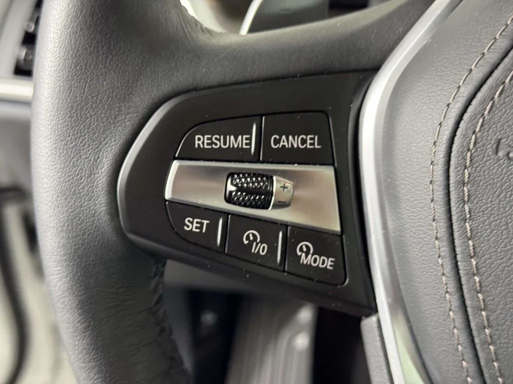 Used 2026 White BMW xDrive40i image 22