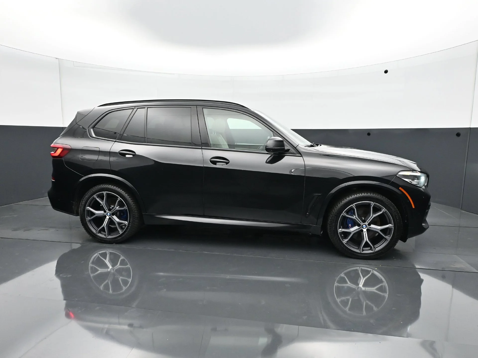 Used 2022 Black Sapphire Metallic BMW xDrive40i image 8