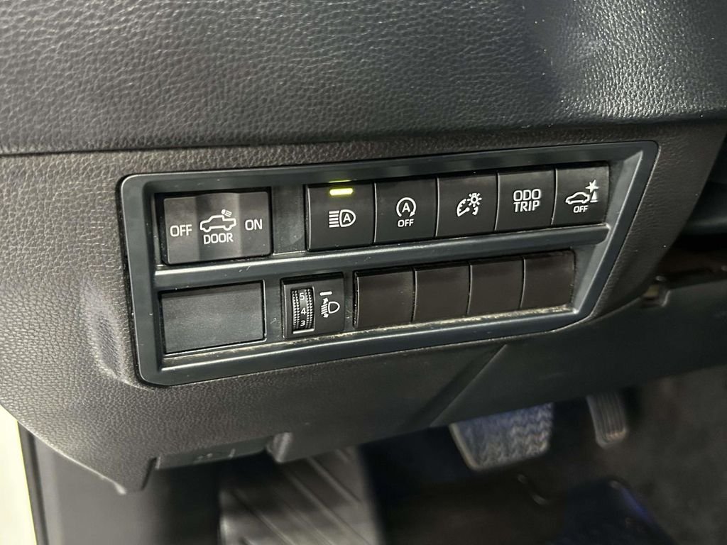 Used 2024 White Toyota SR5 image 20
