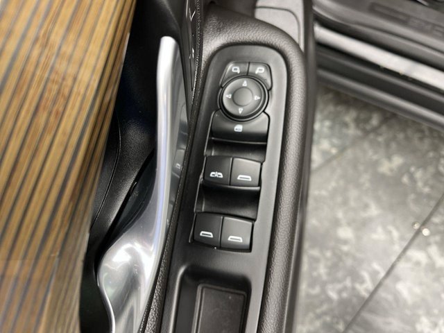 Used 2019 Ebony Twilight Metallic GMC SLE image 7