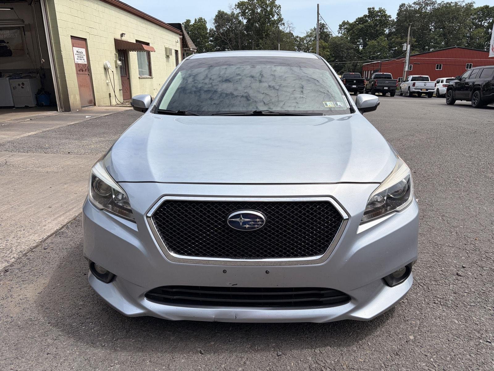 Used 2015 Ice Silver Metallic Subaru 3.6R Limited image 3