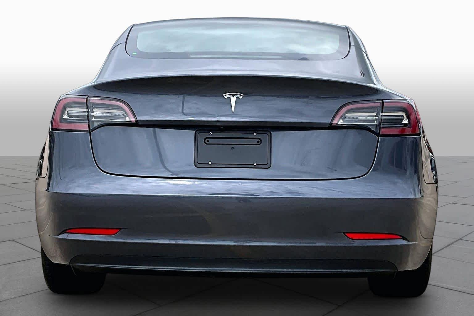 Used 2023 Midnight Silver Metallic Tesla  image 4