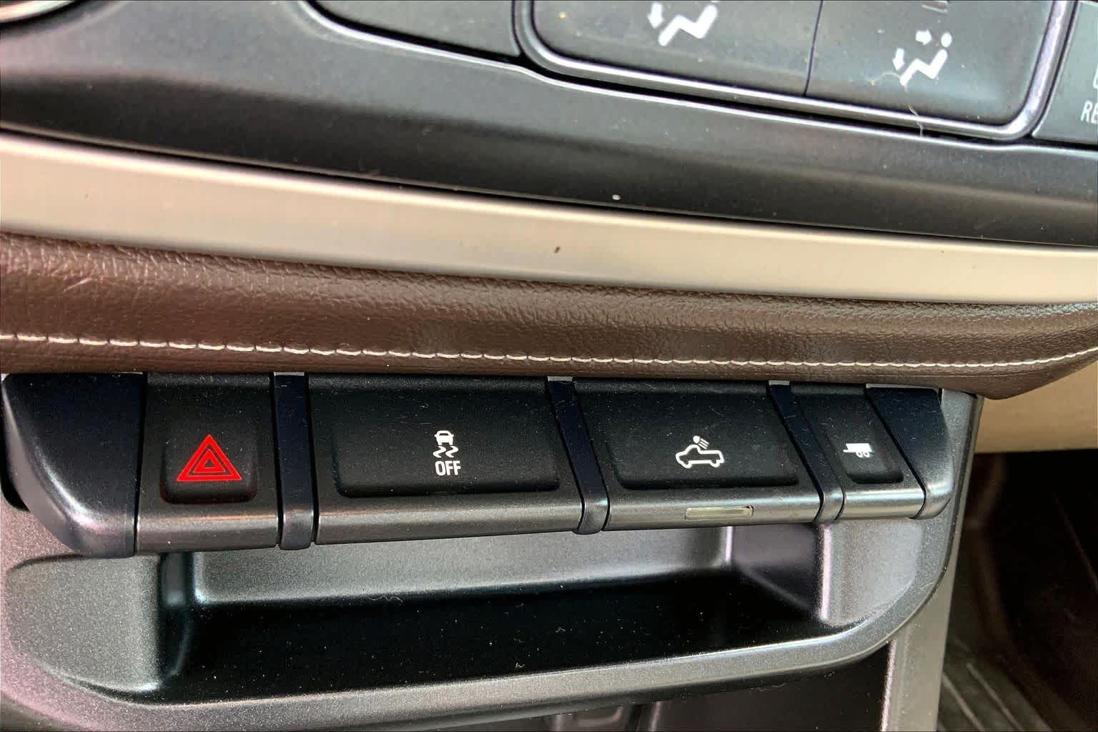 Used 2017 Cardinal Red GMC 4WD SLE image 30