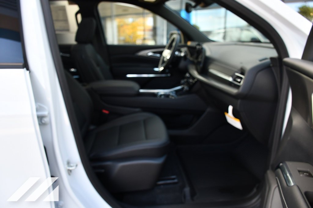 2027 Chevrolet Traverse LT - Photo 30