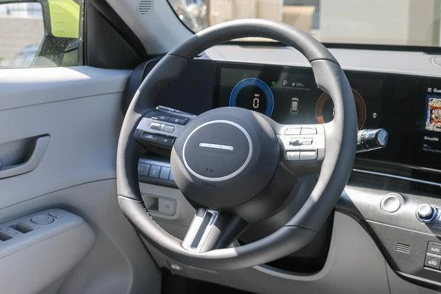 2025 Hyundai Kona SEL - Photo 15
