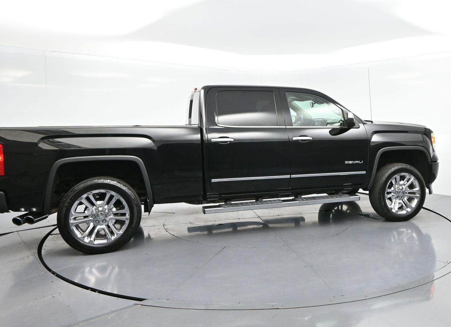 Used 2015 Onyx Black GMC Denali image 8