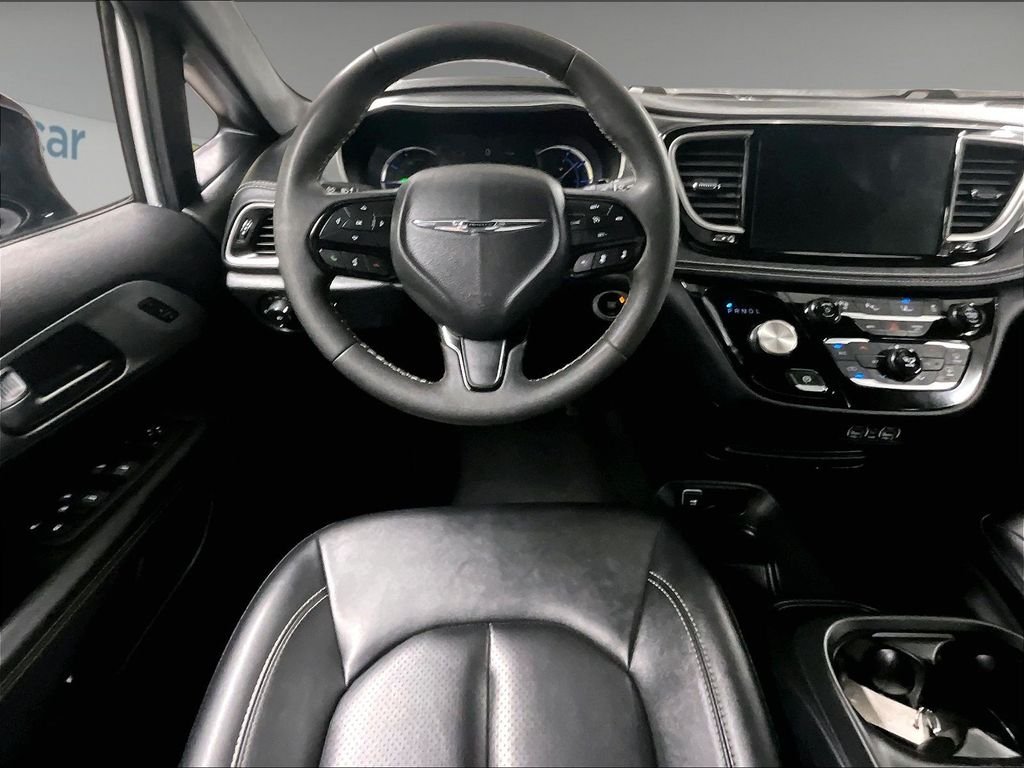 Used 2024 White Chrysler Select S Appearance image 17