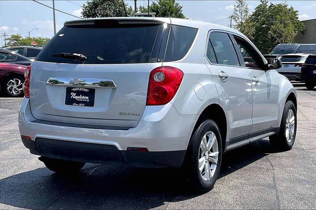 Used 2014 Silver Chevrolet LS image 16