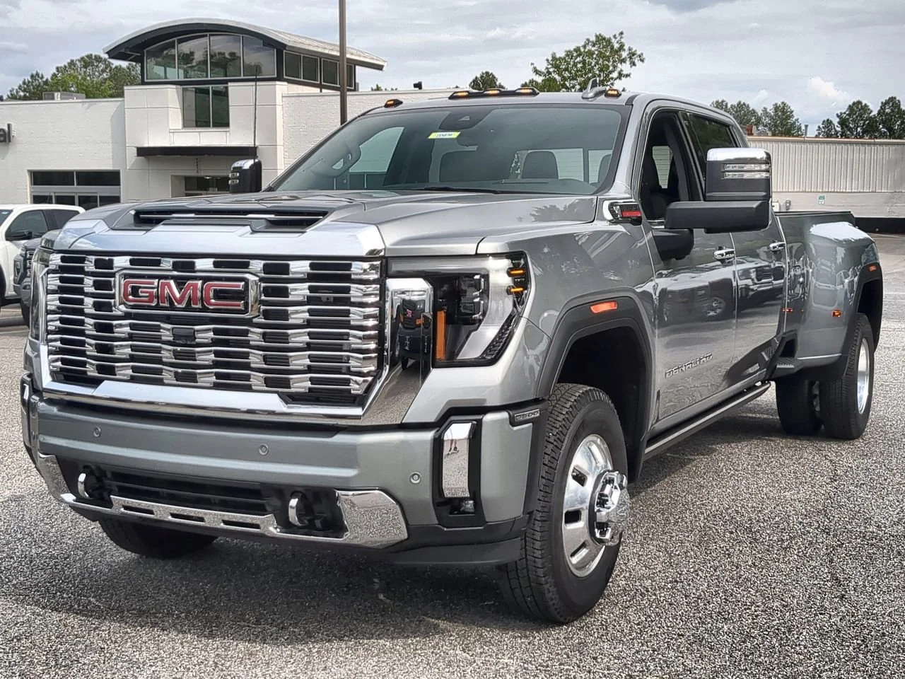 New 2026 Sterling Metallic GMC Denali DRW image 4
