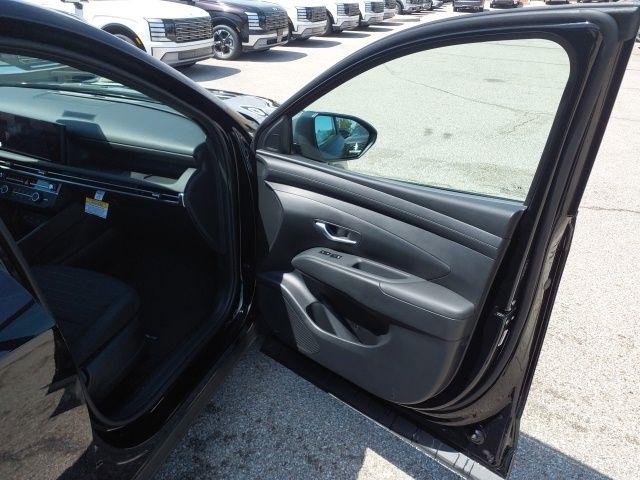 New 2026 Phantom Black Hyundai SE image 33