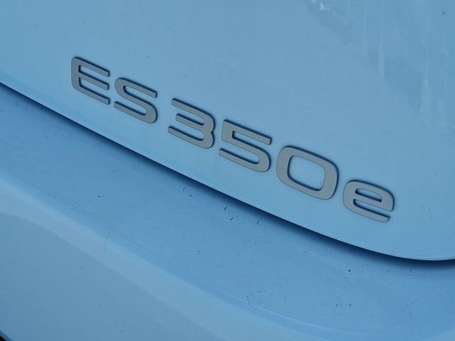 New 2026 Ultra White Lexus ES 350e LUXURY image 25