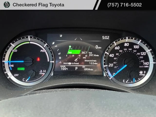 Used 2025 Wind Chill Pearl Toyota XLE image 11