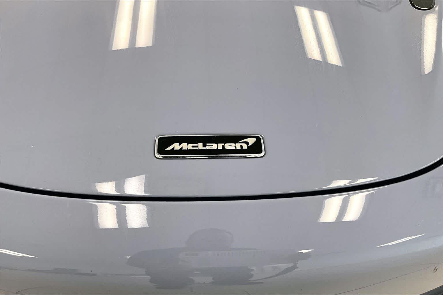 Used 2021 Ceramic Grey McLaren Performance image 9