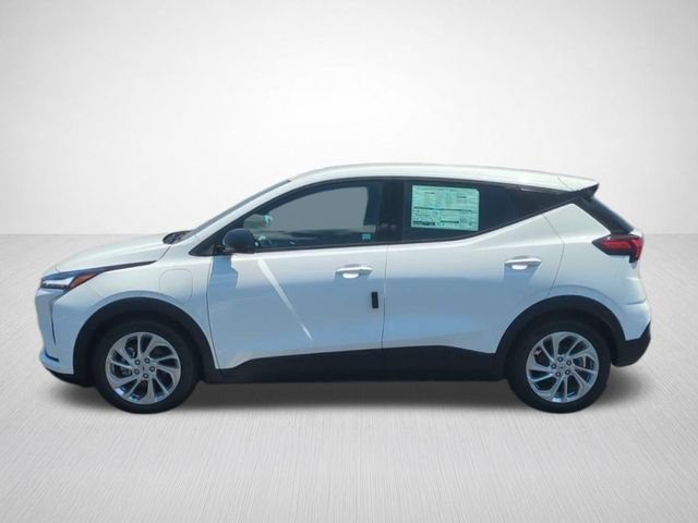 New 2027 Summit White Chevrolet LT image 7