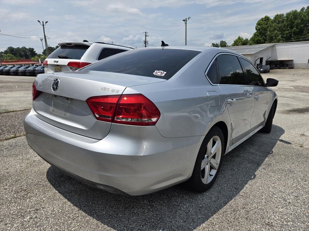 Used 2014 Silver Volkswagen  image 2