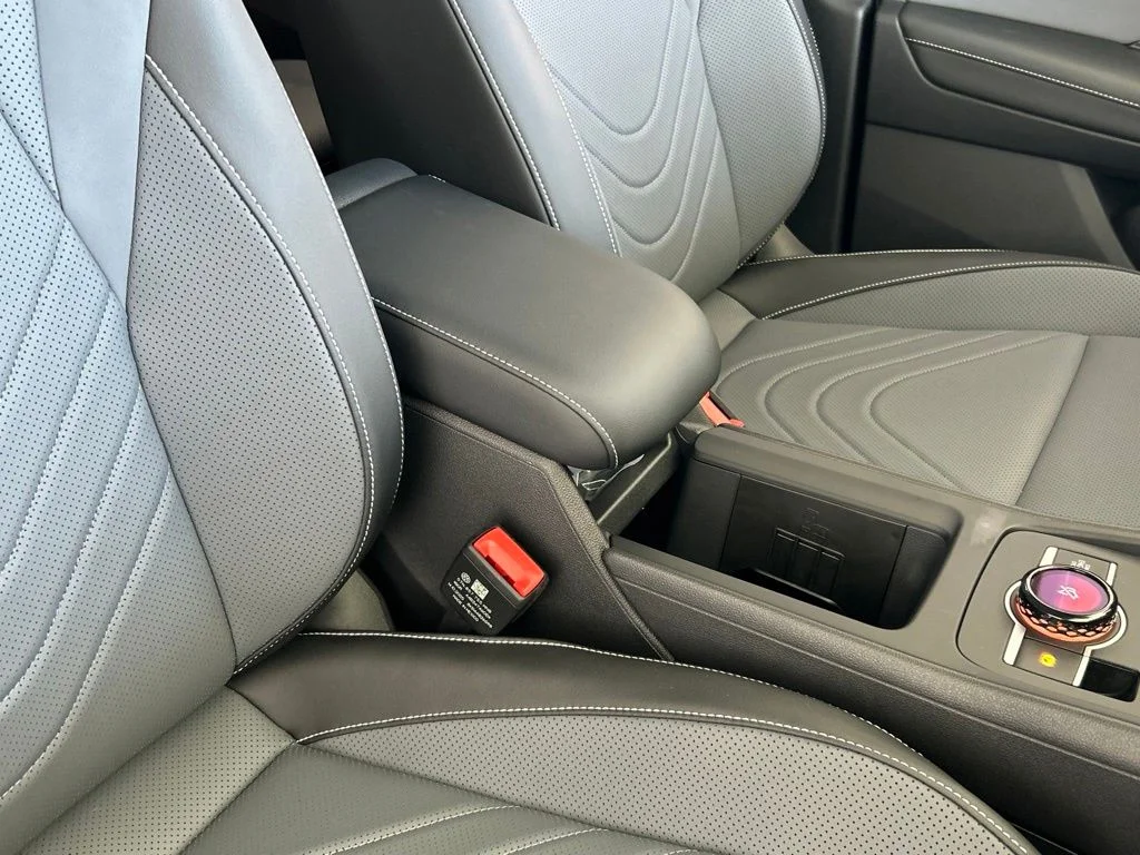 2026 Volkswagen Tiguan SE - Photo 32