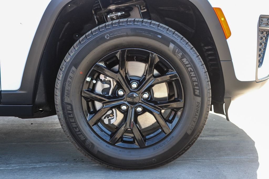 New 2026 Bright White Clearcoat Jeep Altitude image 11