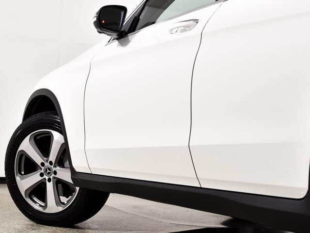 Used 2019 White Mercedes-Benz GLC 300 image 16