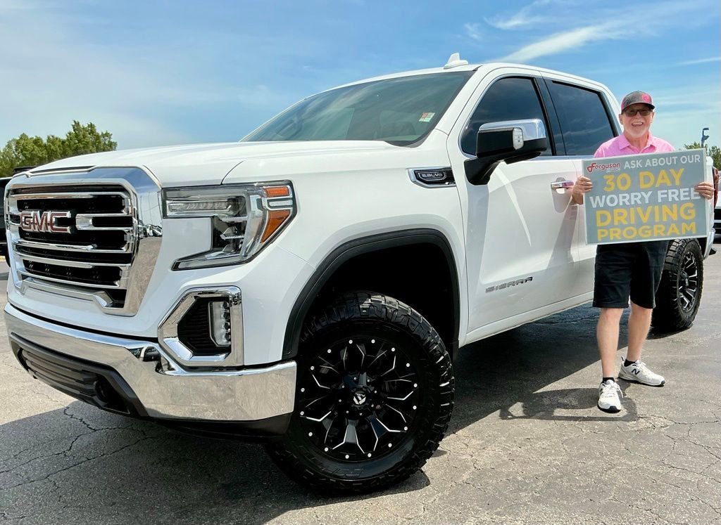 2020 GMC Sierra 4WD Crew Cab Short Box SLT's photo