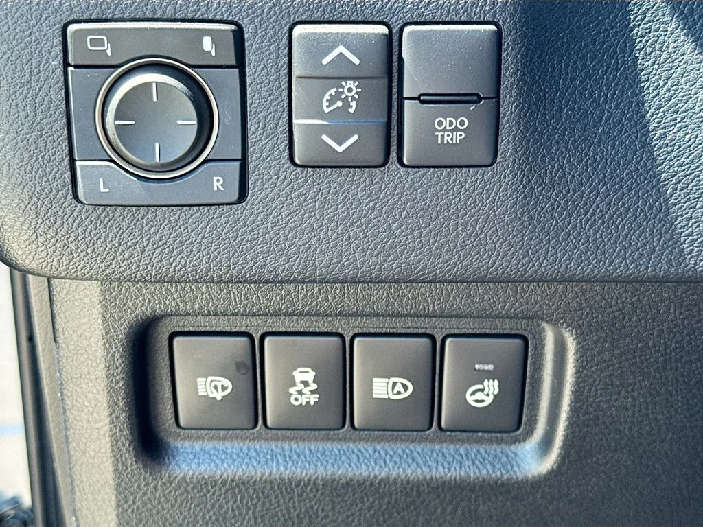 Used 2023 Gray Lexus 460 image 11