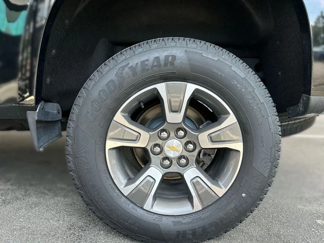Certified Used 2020 Black Chevrolet Z71 image 10