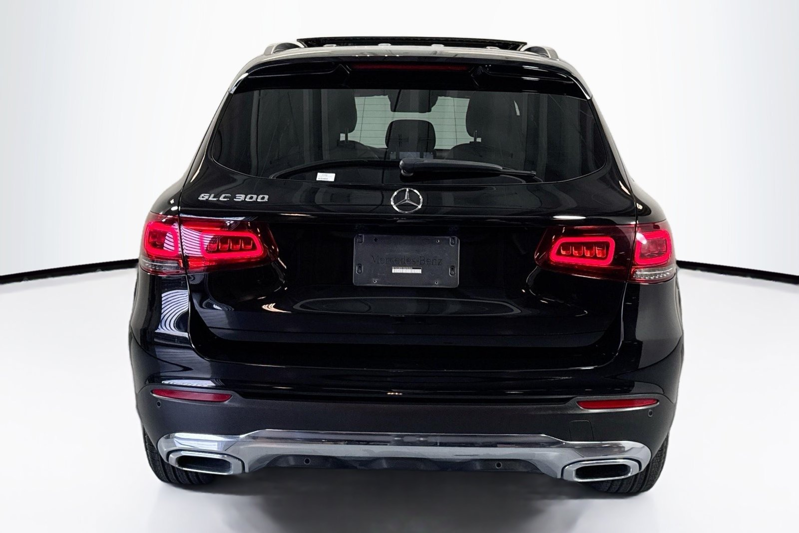 Used 2022 Black Mercedes-Benz GLC 300 image 6