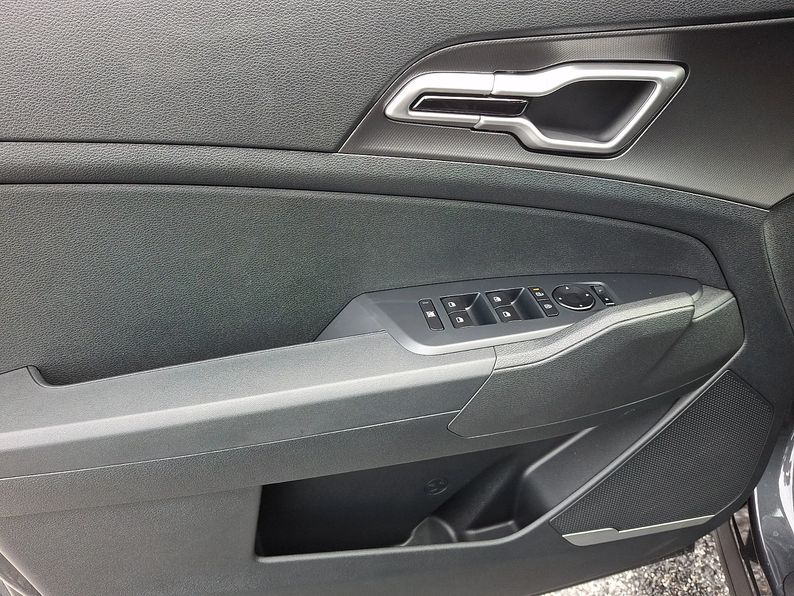 New 2027 Gray Kia S image 13
