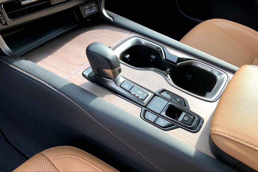 Used 2024 White Lexus 350 Premium image 17