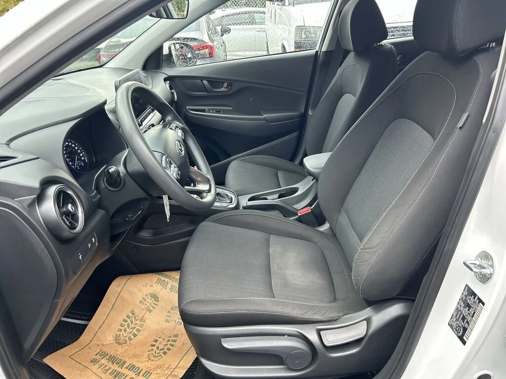 Used 2023  Hyundai 2.0L AWD Essential   No Accidents   Local BC   Dil image 19