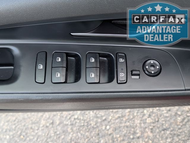 2023 Hyundai Elantra N Line - Photo 17