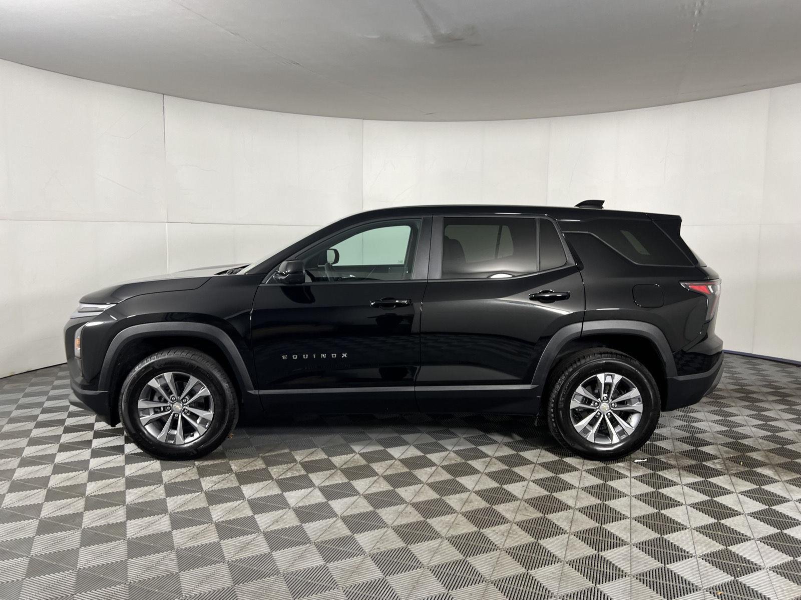 New 2026 Mosaic Black Metallic Chevrolet LT image 39