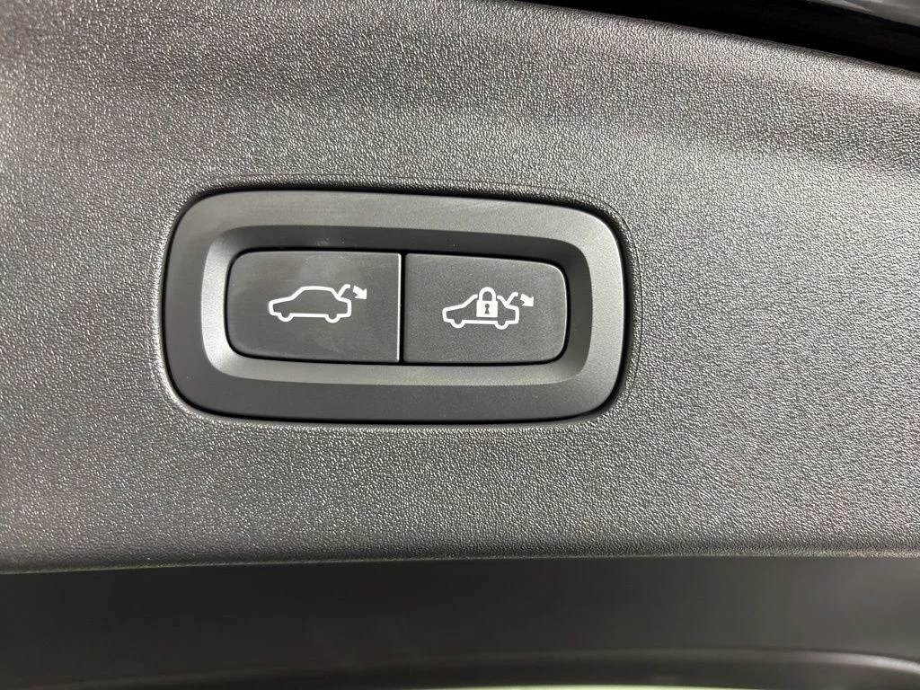 Used 2024 Space Metallic Polestar Long Range Dual Motor image 21