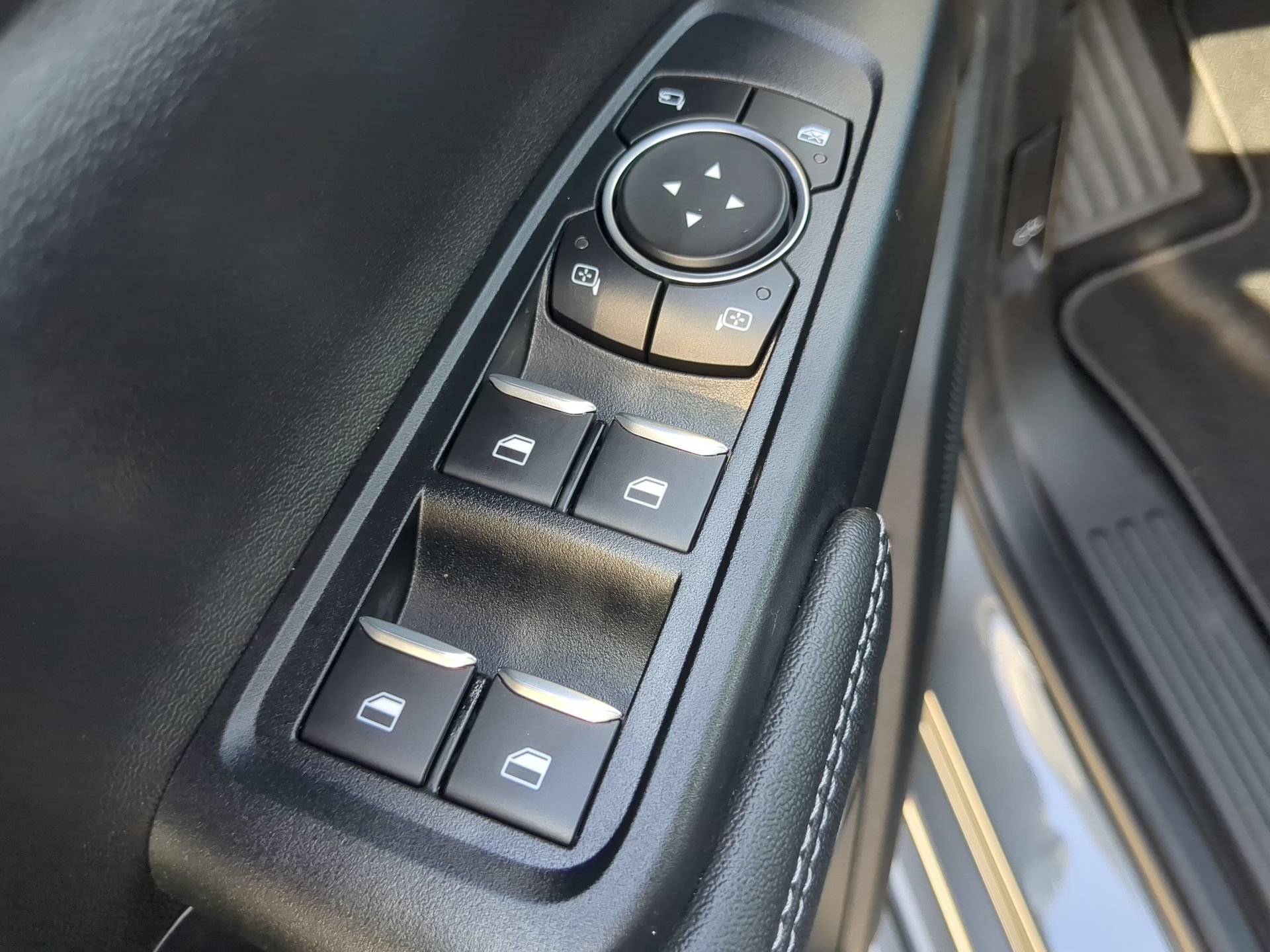 New 2026 Carbonized Gray Metallic Ford Lariat® image 52