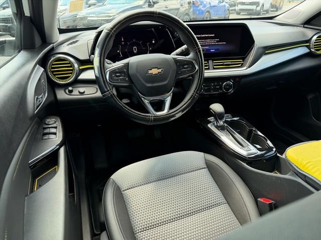 Used 2024 White Chevrolet LT image 7