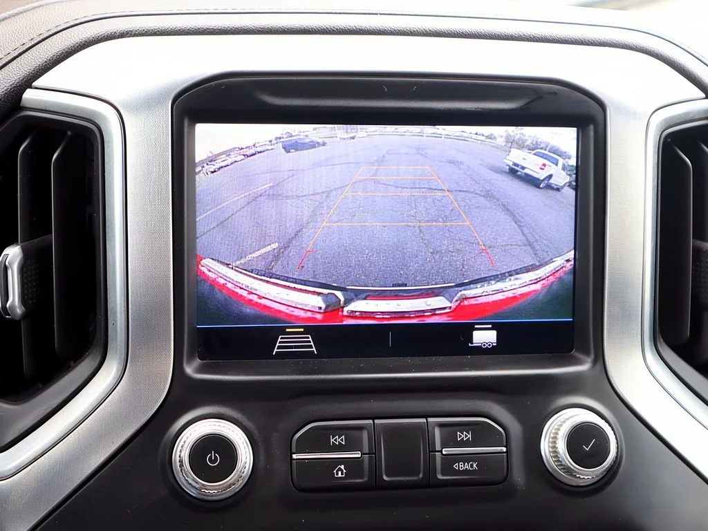 Used 2021 Cardinal Red GMC SLE image 17