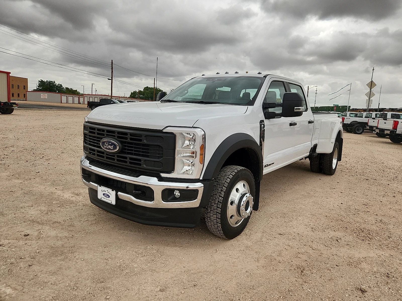 New 2026 Oxford White Ford F-450® XL image 3