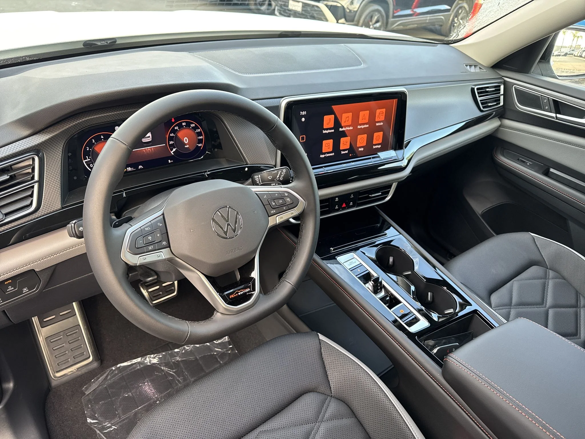 New 2026 Opal White Pearl Volkswagen 2.0T Peak Edition image 16