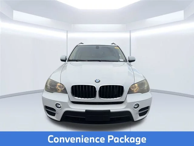Used 2011 White BMW xDrive35i image 2