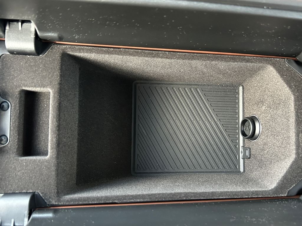 New 2026 Black Sapphire Metallic BMW 530i image 29