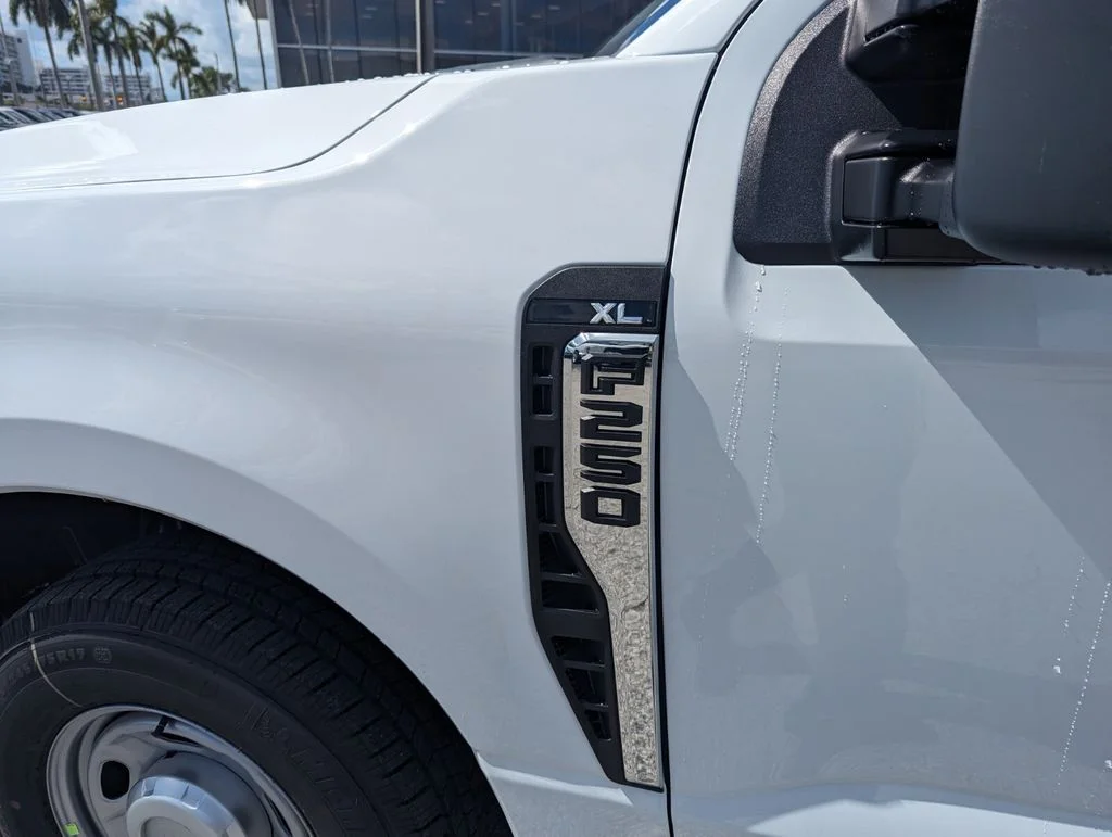 2026 Ford F-250 Super Duty XL - Photo 13