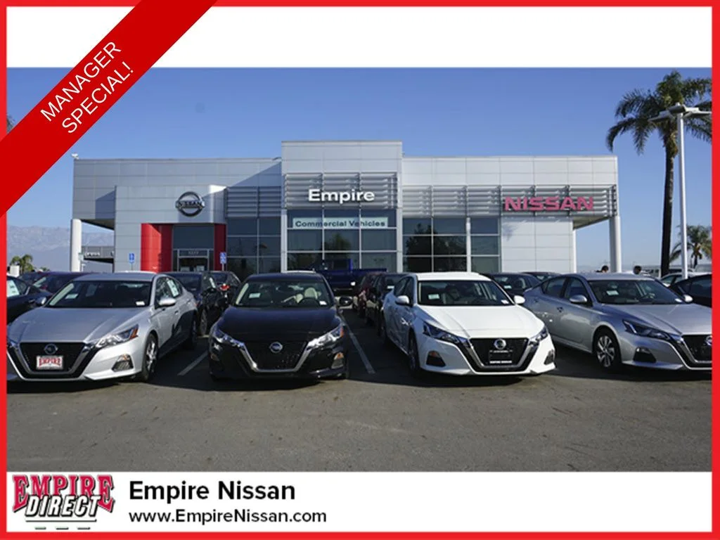 Used 2025 Gray Kia LXS image 31