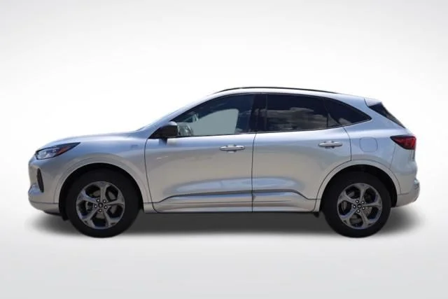 Used 2023 Silver Ford ST-Line image 6