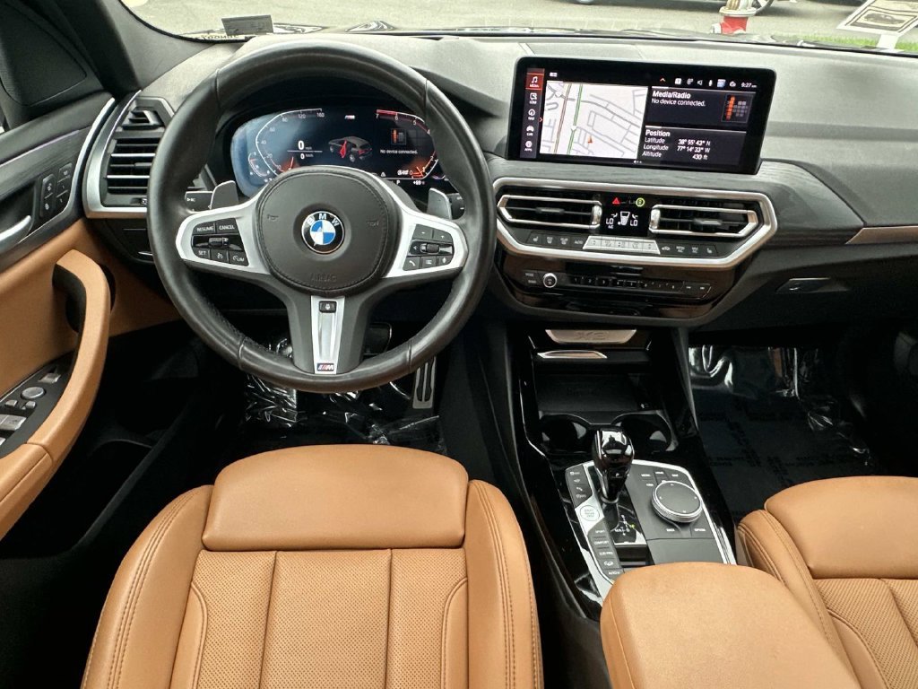 Used 2024 Carbon Black Metallic BMW xDrive30i image 22