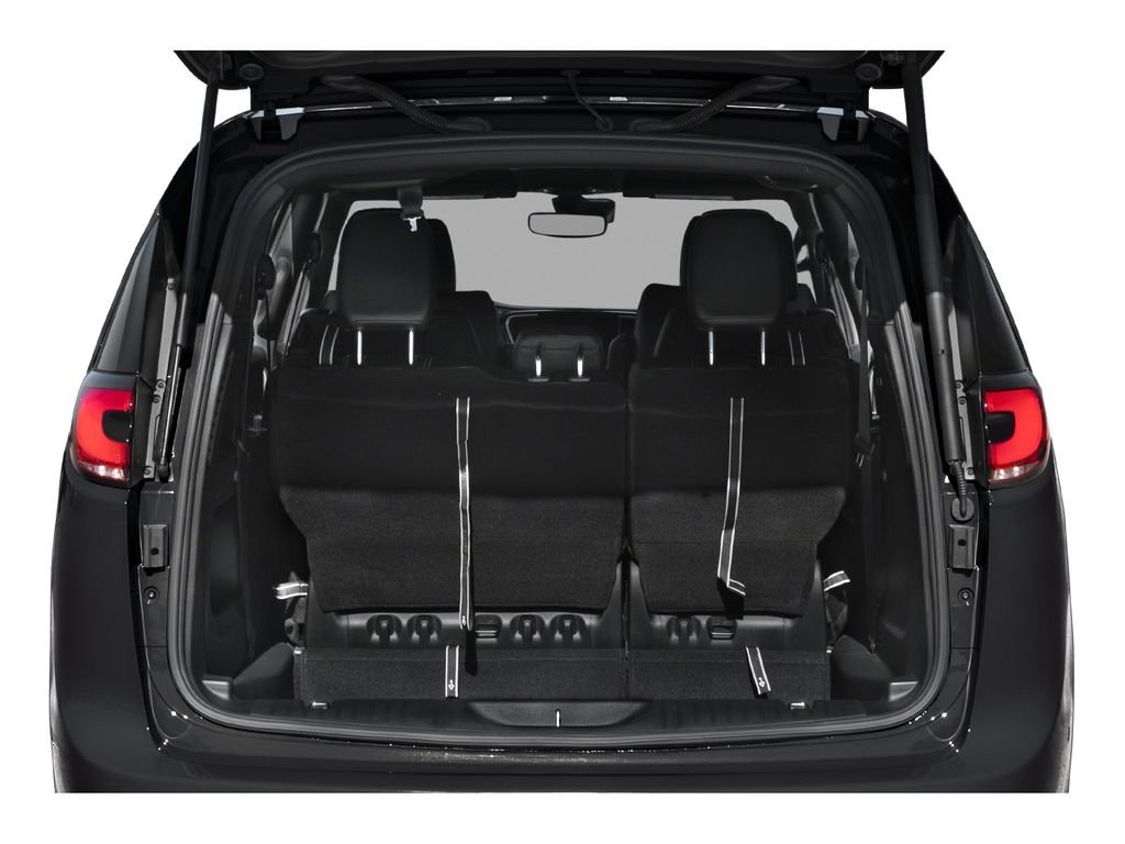 New 2026 Diamond Black Crystal Pearl-Coat Exterior Paint Chrysler Select image 10