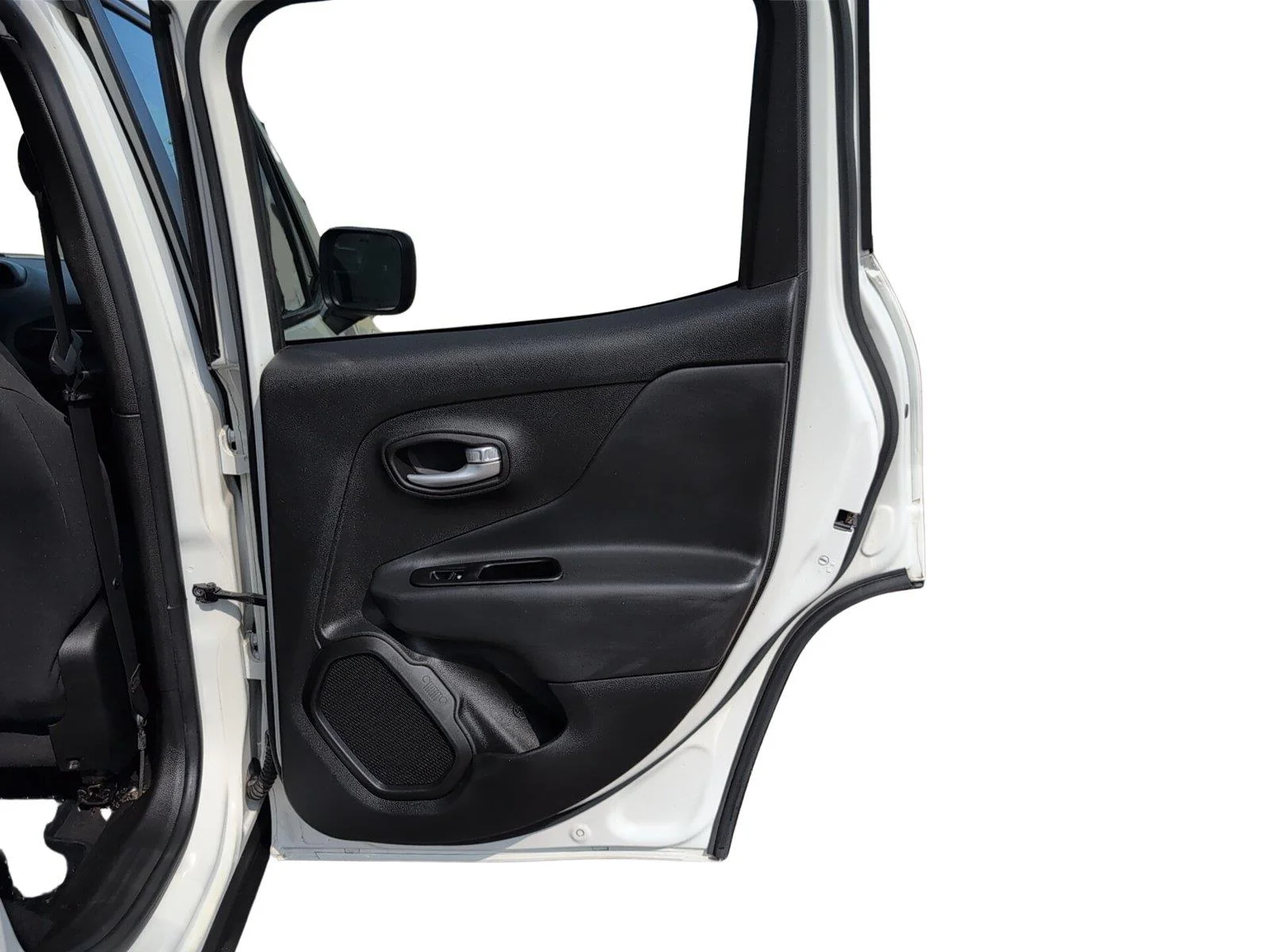 Used 2023 Alpine White Clearcoat Jeep Latitude image 18