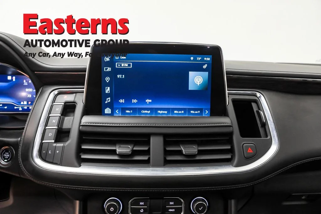 Used 2023 Black Chevrolet Z71 image 12