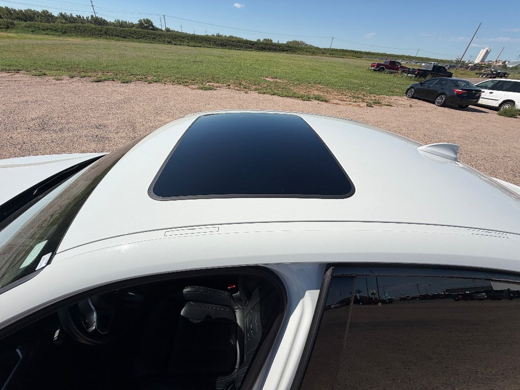 Used 2020 Alpine White BMW M340i xDrive image 9