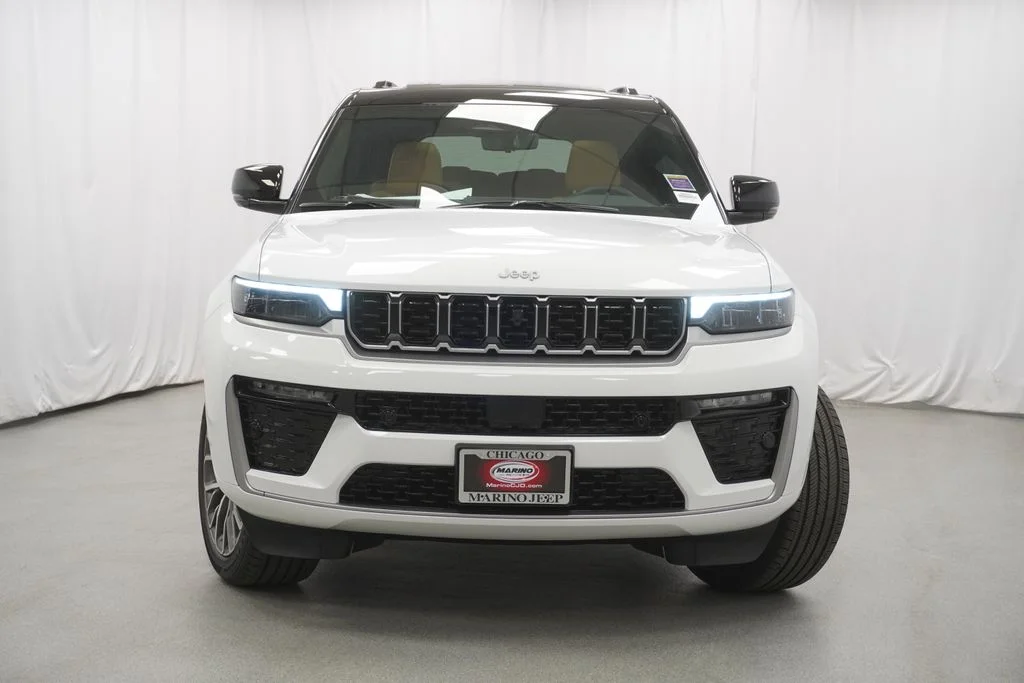 New 2026 Bright White Clear-Coat Exterior Paint Jeep Summit image 7